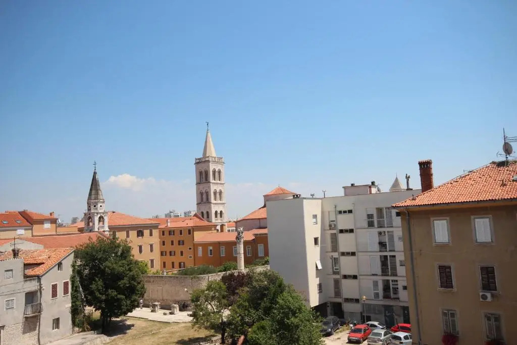 Vera Apartments with Sea view and Old town view