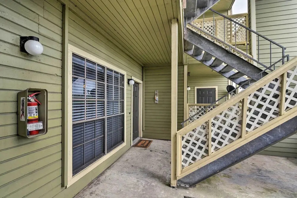< 1 Mi to Stewart Beach: Gem in East End Galveston