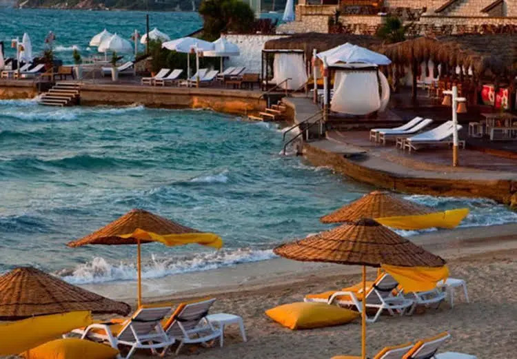 Lemon Hotel And Beach