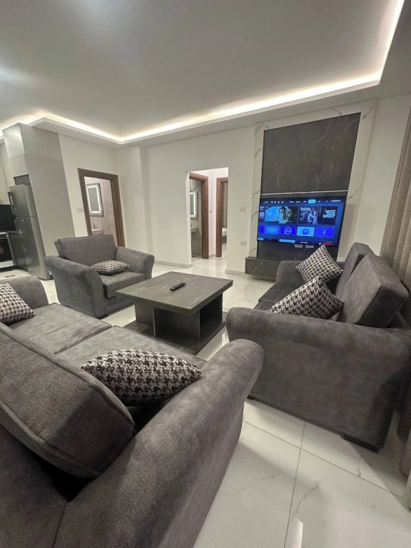JRE Cozy Home Near All Services 21