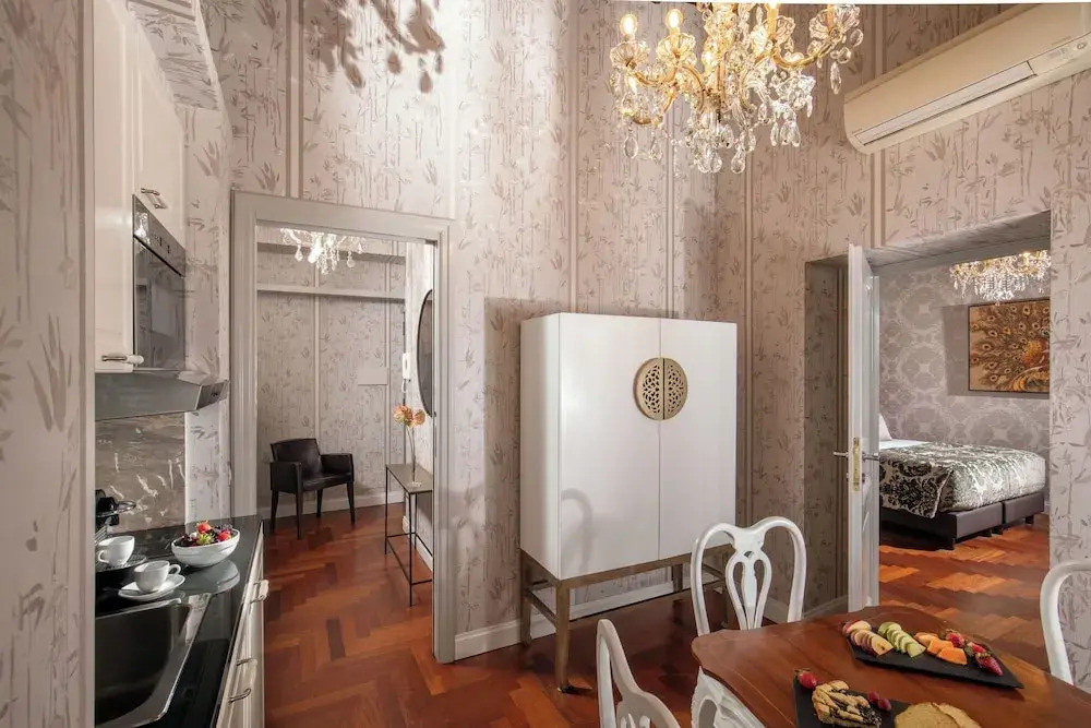 The Inn at the Spanish Steps Elegant Collection - The Gem