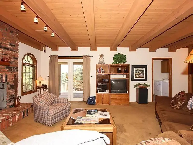 Cozy Bear Lair by Big Bear VR