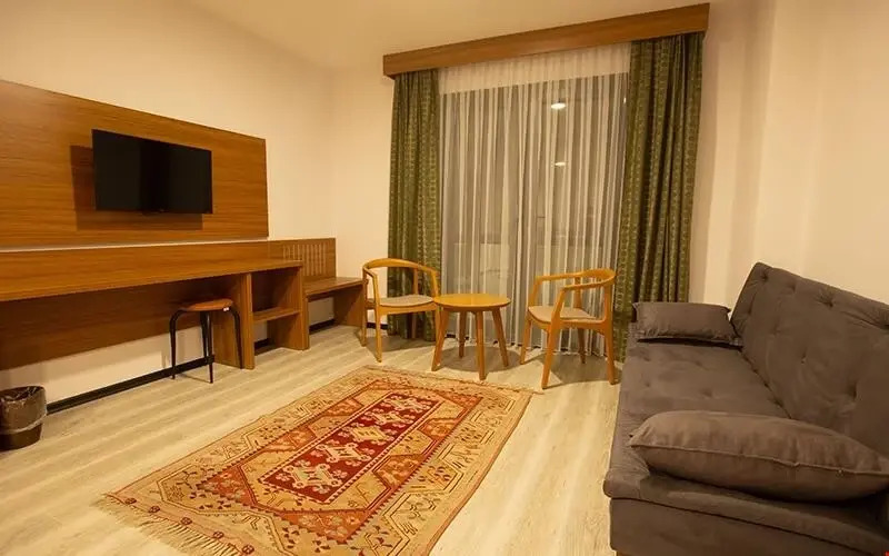 BUSINESS EXPRESS HOTEL