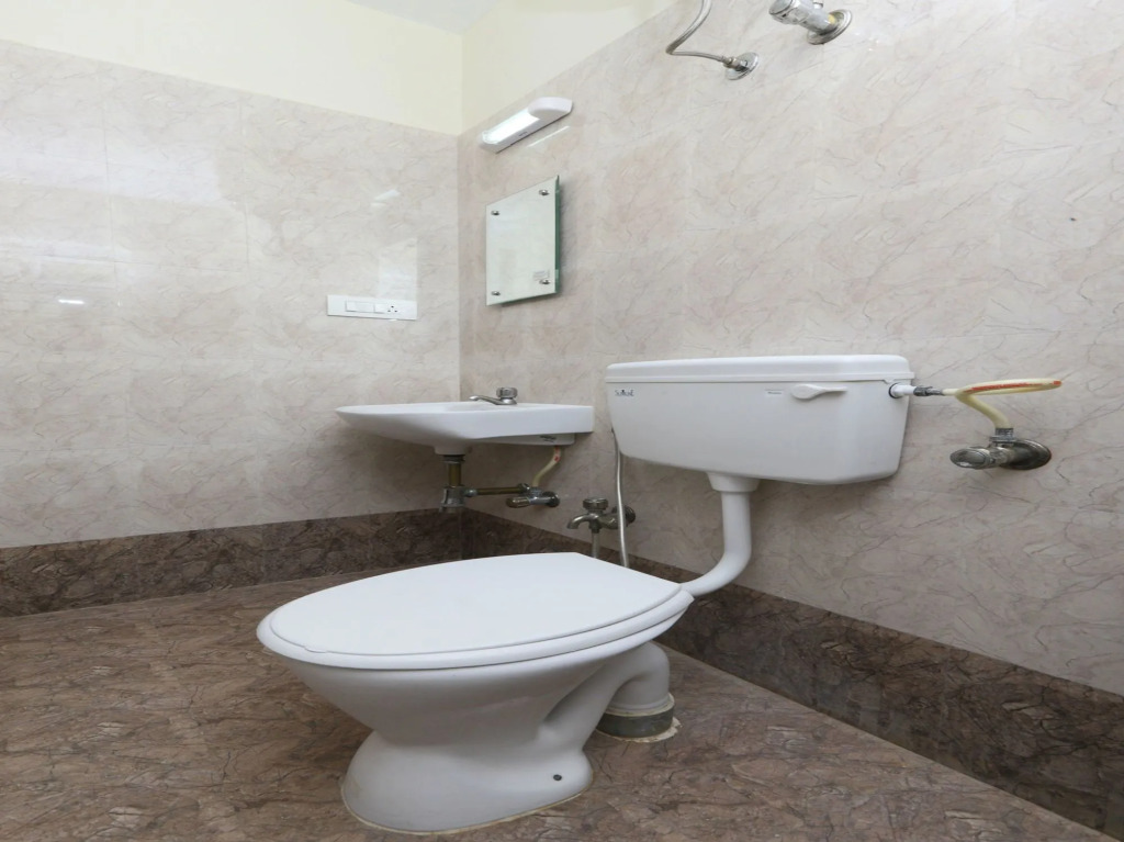 OYO 15701 River View Residency
