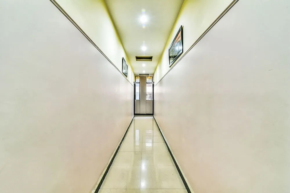 FabHotel Kingston