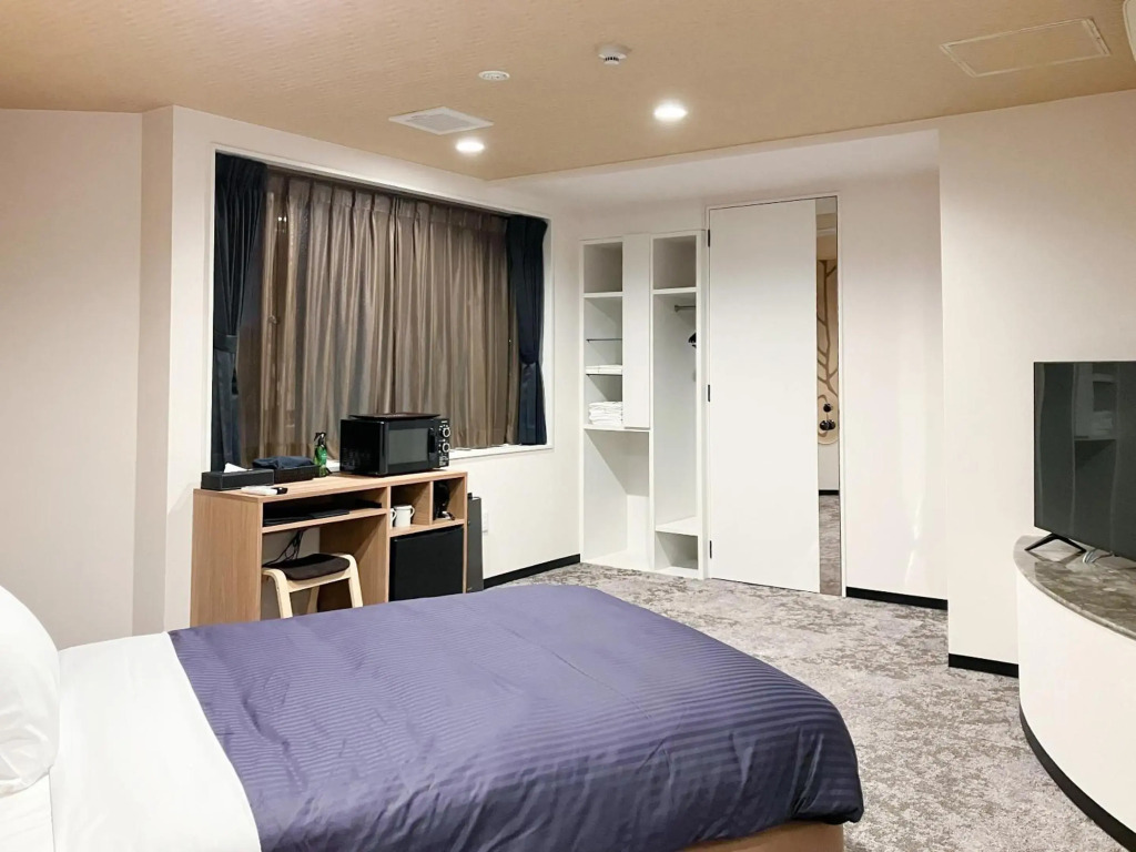 Hotel LiVEMAX Naha Naminoue 1
