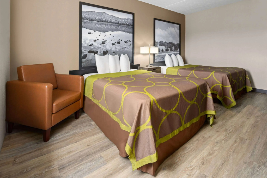 Super 8 by Wyndham Henrietta/Rochester Area