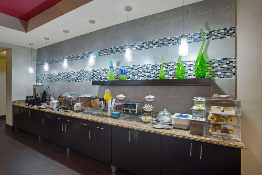 La Quinta Inn & Suites by Wyndham Pearsall