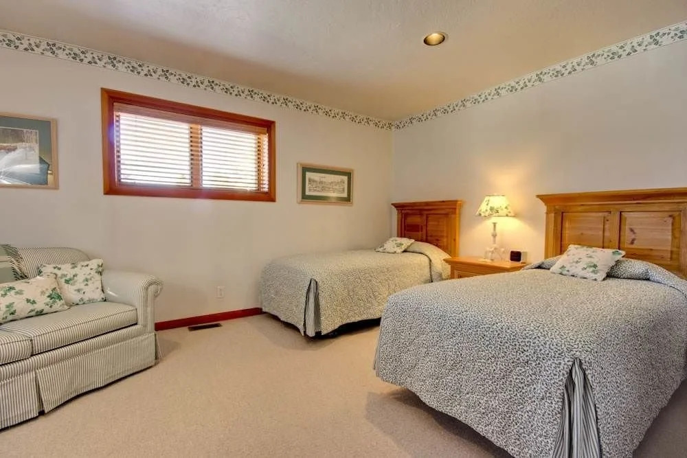 The Ridge Condominium by Alpine Ski Properties