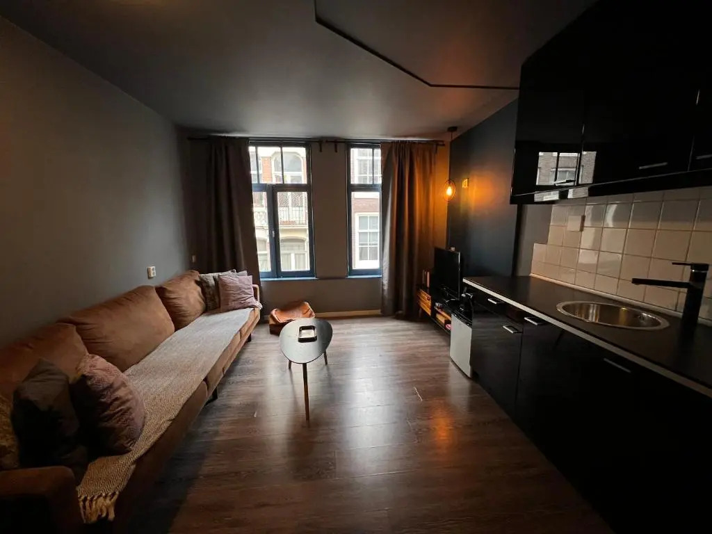 7B&B