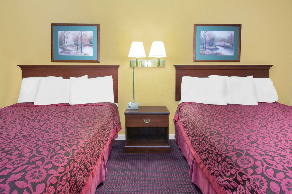Days Inn North Little Rock East