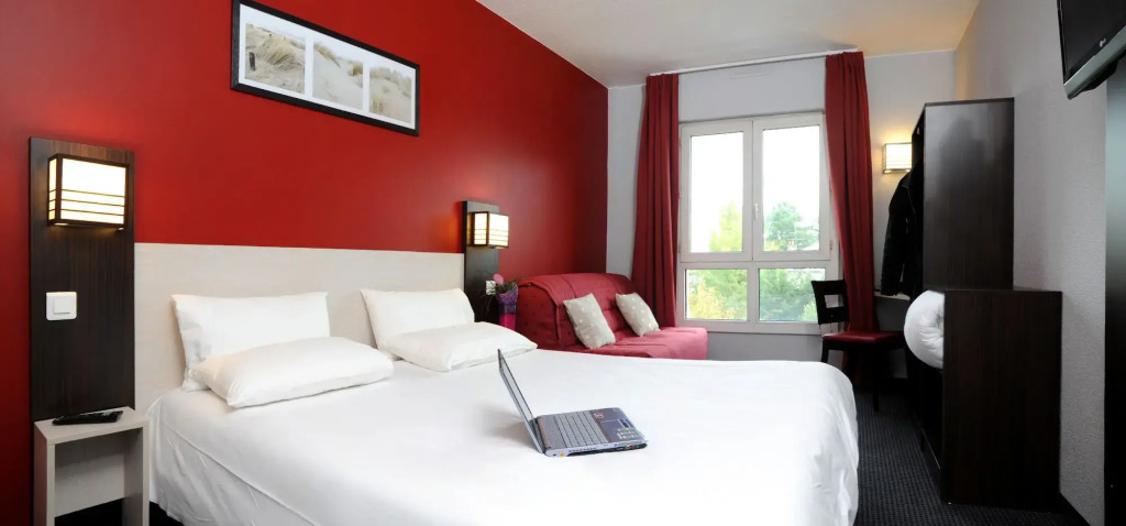 HOTEL lEAUBONNE