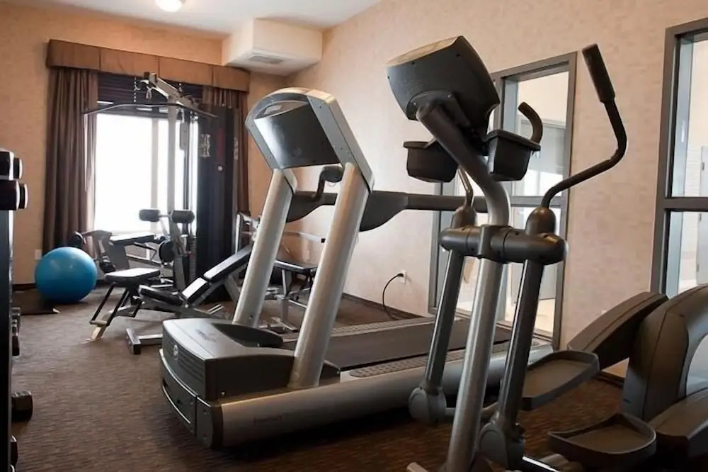 Paradise Inn and Suites