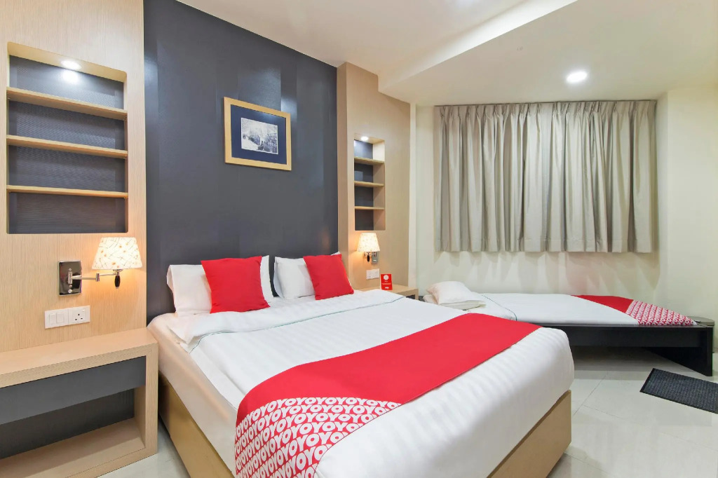 OYO 324 Johnshun Hotel
