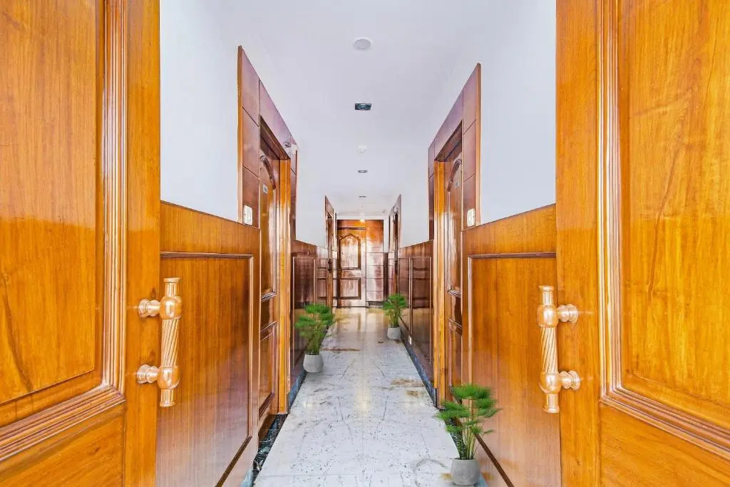 OYO Townhouse 92944 Hotel Pan Asia International