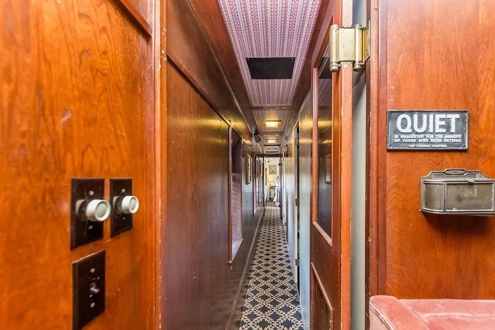 1894 Private Pullman Palace Ca 1 Bedroom Apts by Redawning
