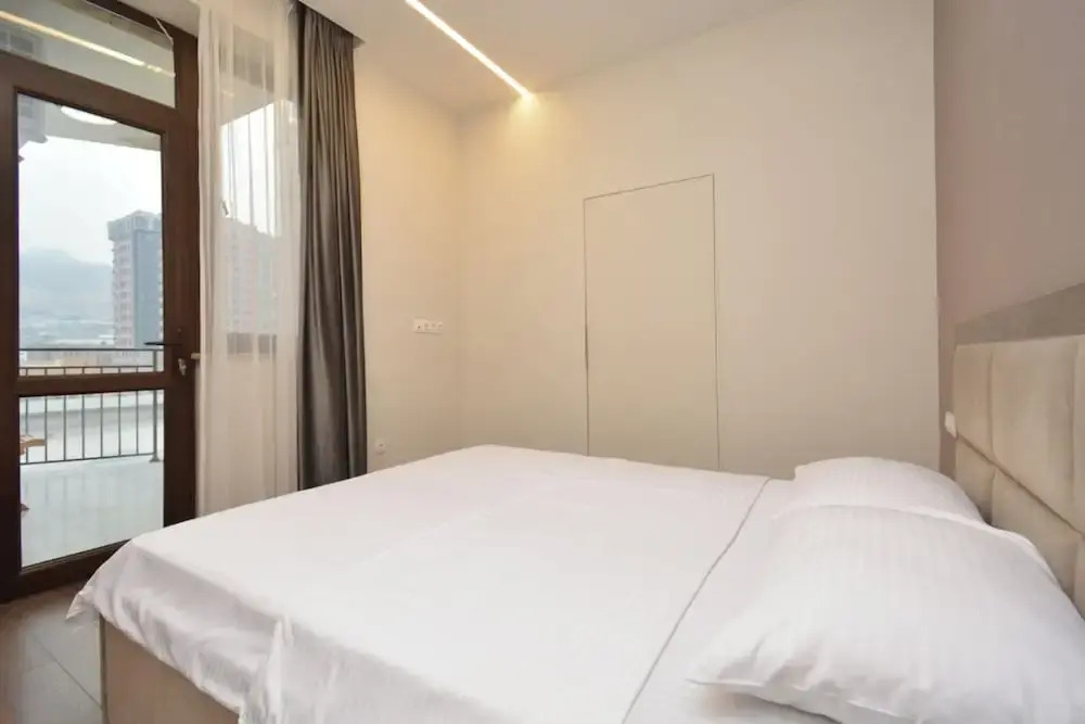Apartment by Luxe Group VA277