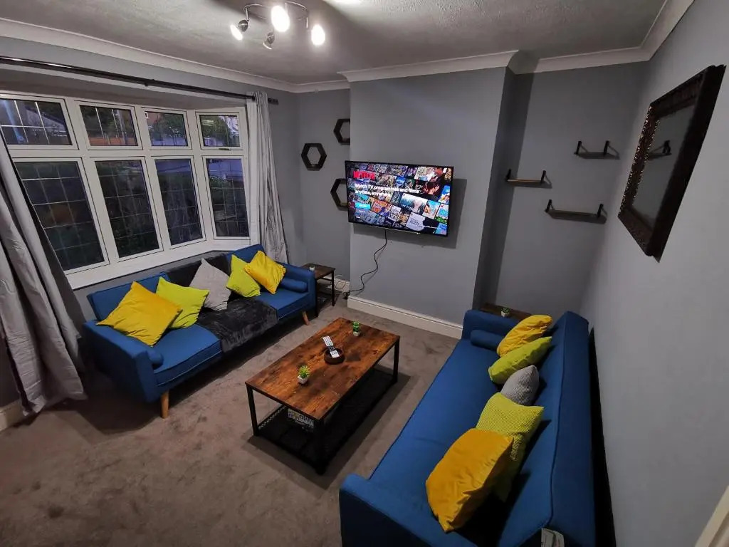 i Amazing 5 Beds Sleeps 6 Workers Or Families by Your Night Inn Group
