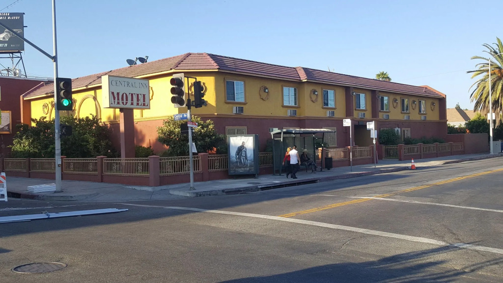 Central Inn Motel on 41 Street