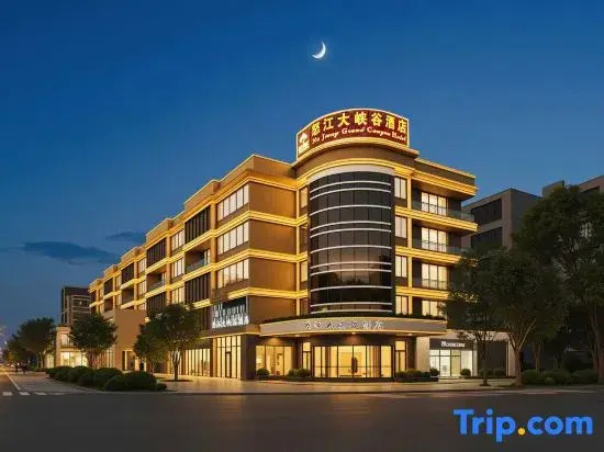 Fall In Love With Nujiang Grand Canyon Hotel