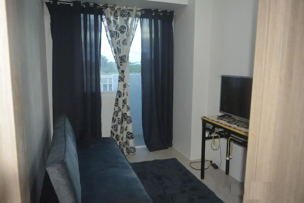 Paranaque SM-Sucat Field Res. Bldg 5, 2/F, 2BR with Balcony