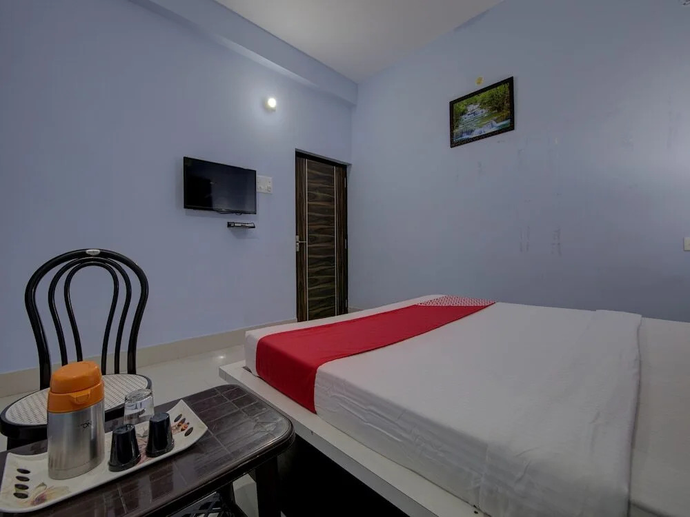 Dhanraj Residency by OYO Rooms