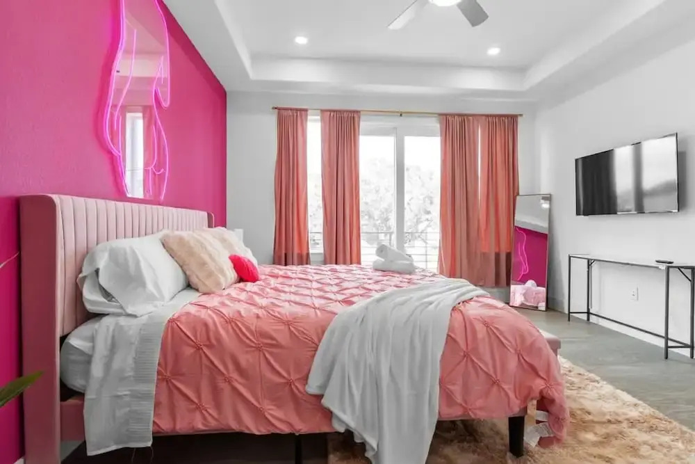 Downtown Houston 3BR Bachelorette Escape