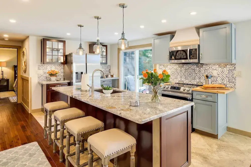 Luxe Lake House w/ Private Beach in Pocono Summit