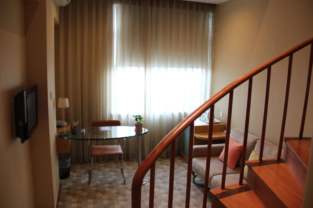 Lotel