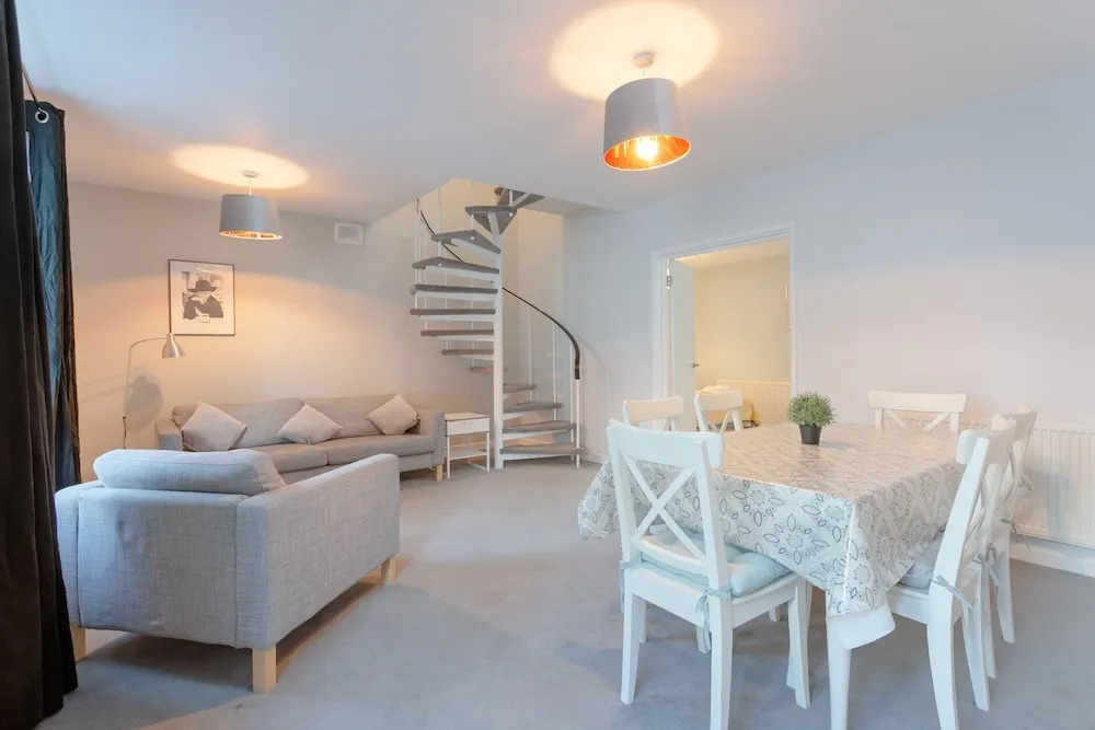 Gorgeous 3 Bedroom Apartment in Paddington