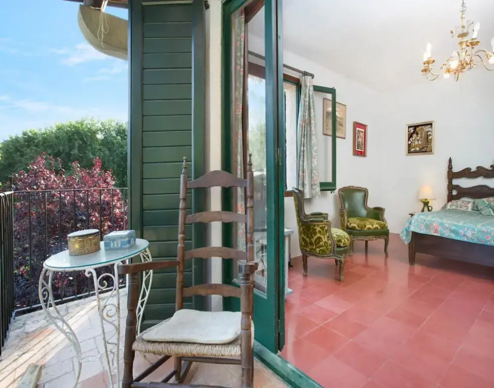 Villa With 4 Bedroom for 7 People