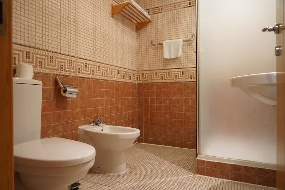 E5 Apartments