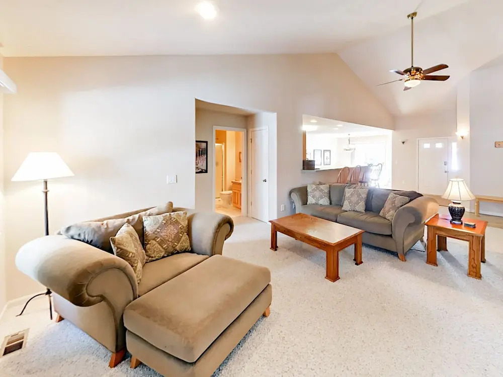 823 Mulligan St 3 Townhouse 5 Bedrooms 3 Bathrooms Townhouse