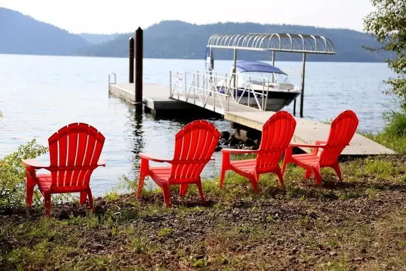 Waterfront Bungalow on Rockford Bay