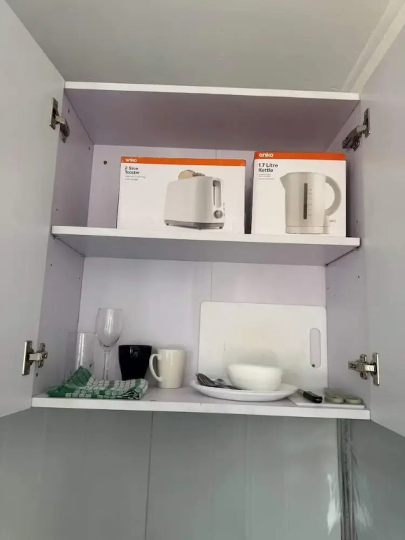 Metawisebnb 1B Next to Monash w AC Wifi Kitchen