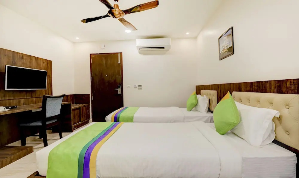Treebo Trend Emora Hotel And Suites Brookfield