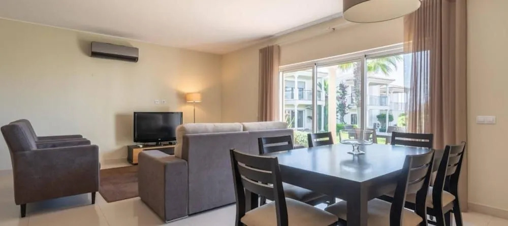 Sensational 2 Bedroom Townhouse 4 People