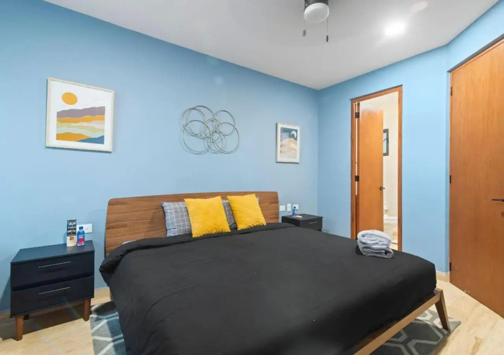 Modern chic 1 bedroom apt w/ rooftop infinity pool