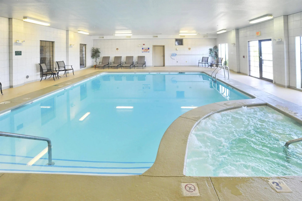 Best Western Plus Shamrock Inn & Suites