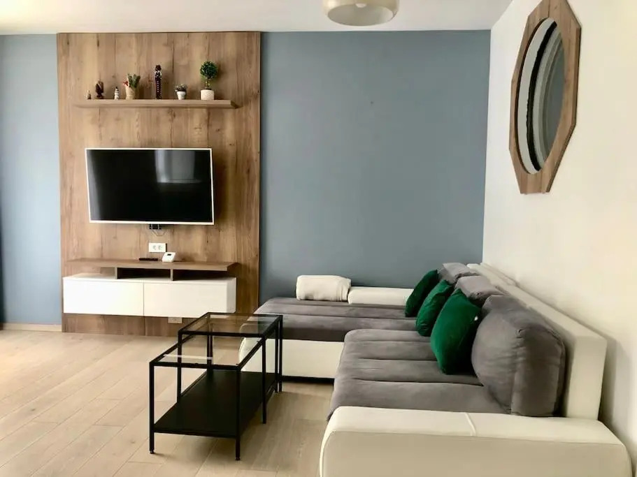 New modern apart near Center at Vivalia grand v9
