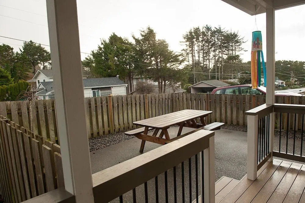 Browne's Beach N'pad