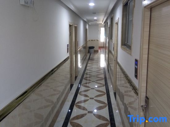 Xiangqun Hotel (Guangzhou Shiergong)