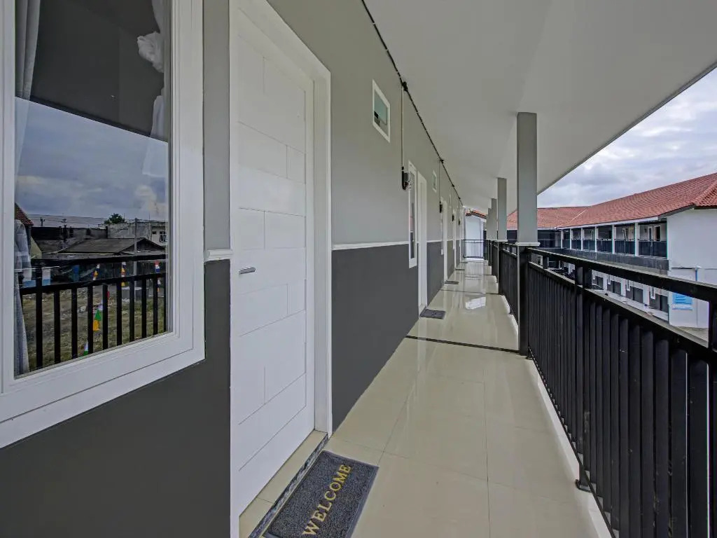 OYO 3841 Wisma 25