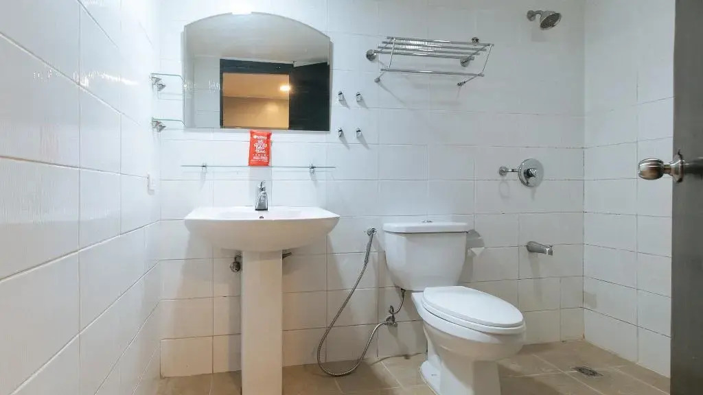 Arzo Hotel Manila