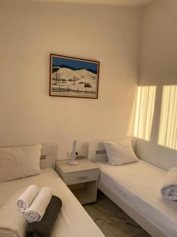Hotel MK, Plavi restoran, Loznica