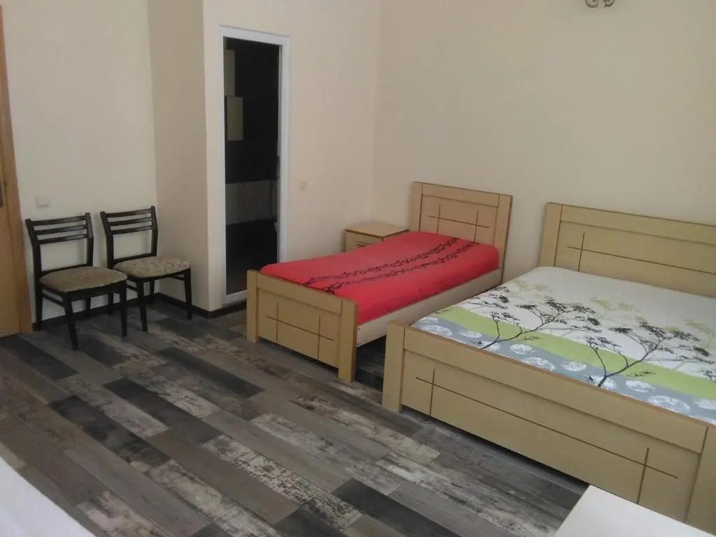 Str.Agmashenebeli 548