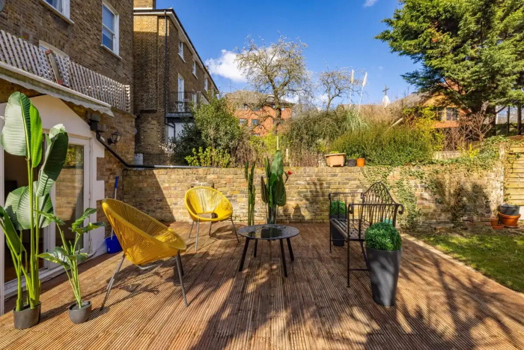 The West Hampstead Wonder  - Stunning 2BDR with Study Room and Garden