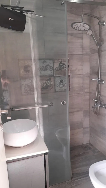 2 Bed Flat - Sleeps 6 - Pets - Pool - Parking