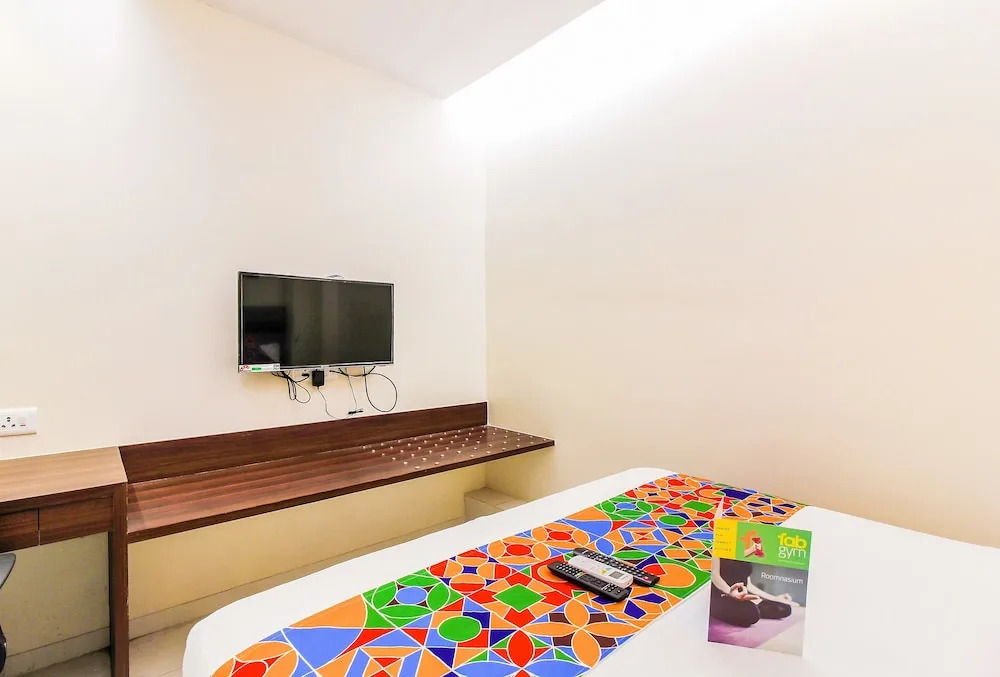 FabHotel Regal International Andheri