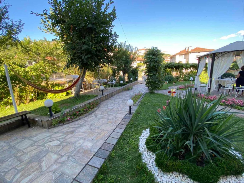 Guest House Detelina